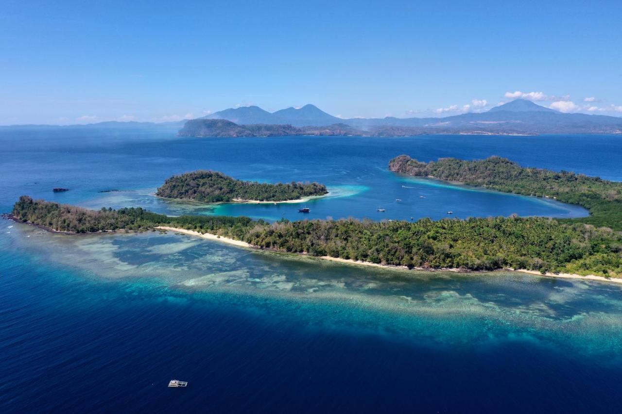 Blue Bay Divers Likupang Bangka Eksteriør billede