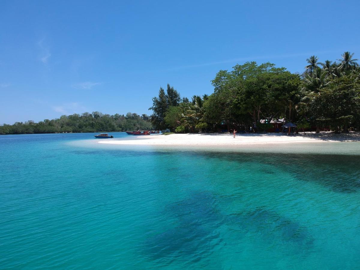Blue Bay Divers Likupang Bangka Eksteriør billede